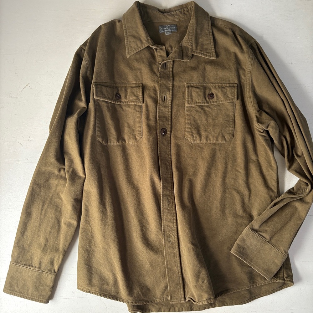 LL Bean Signature Men's Olive Button Down Shirt